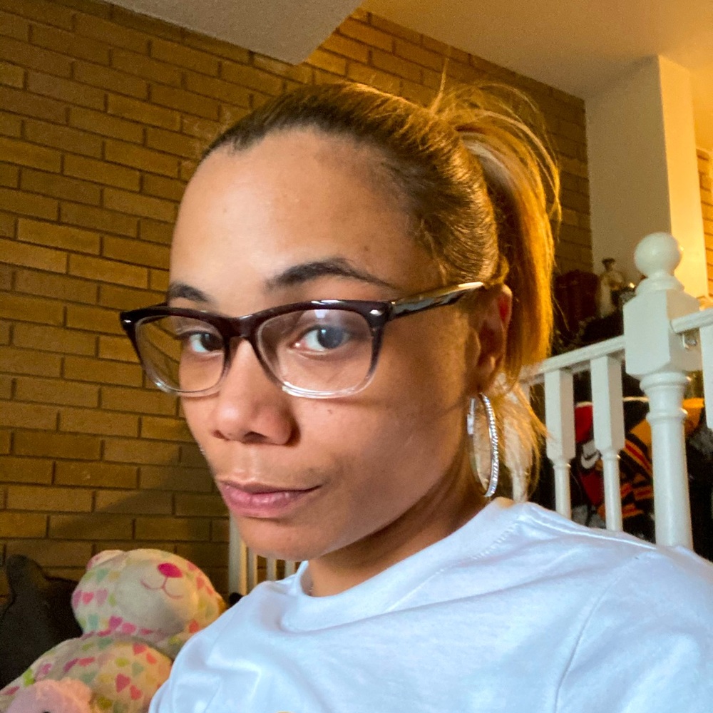 Meet your Posher, Leslie